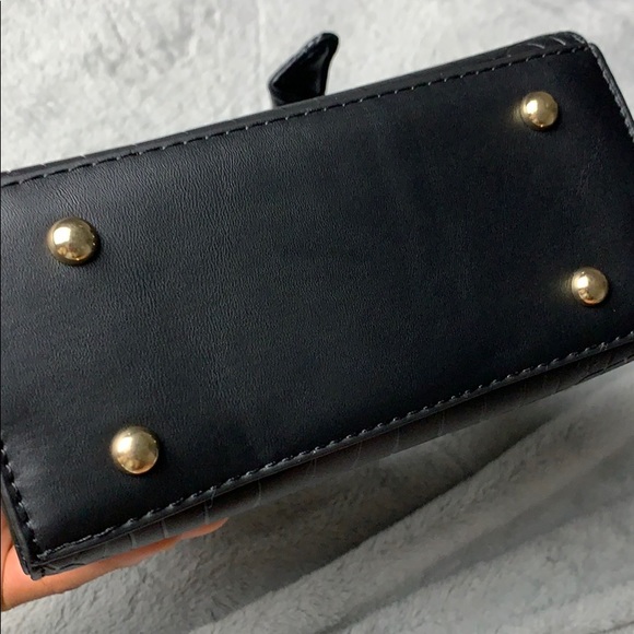 Boehemian knotted handle cross body bag - Picture 14 of 16